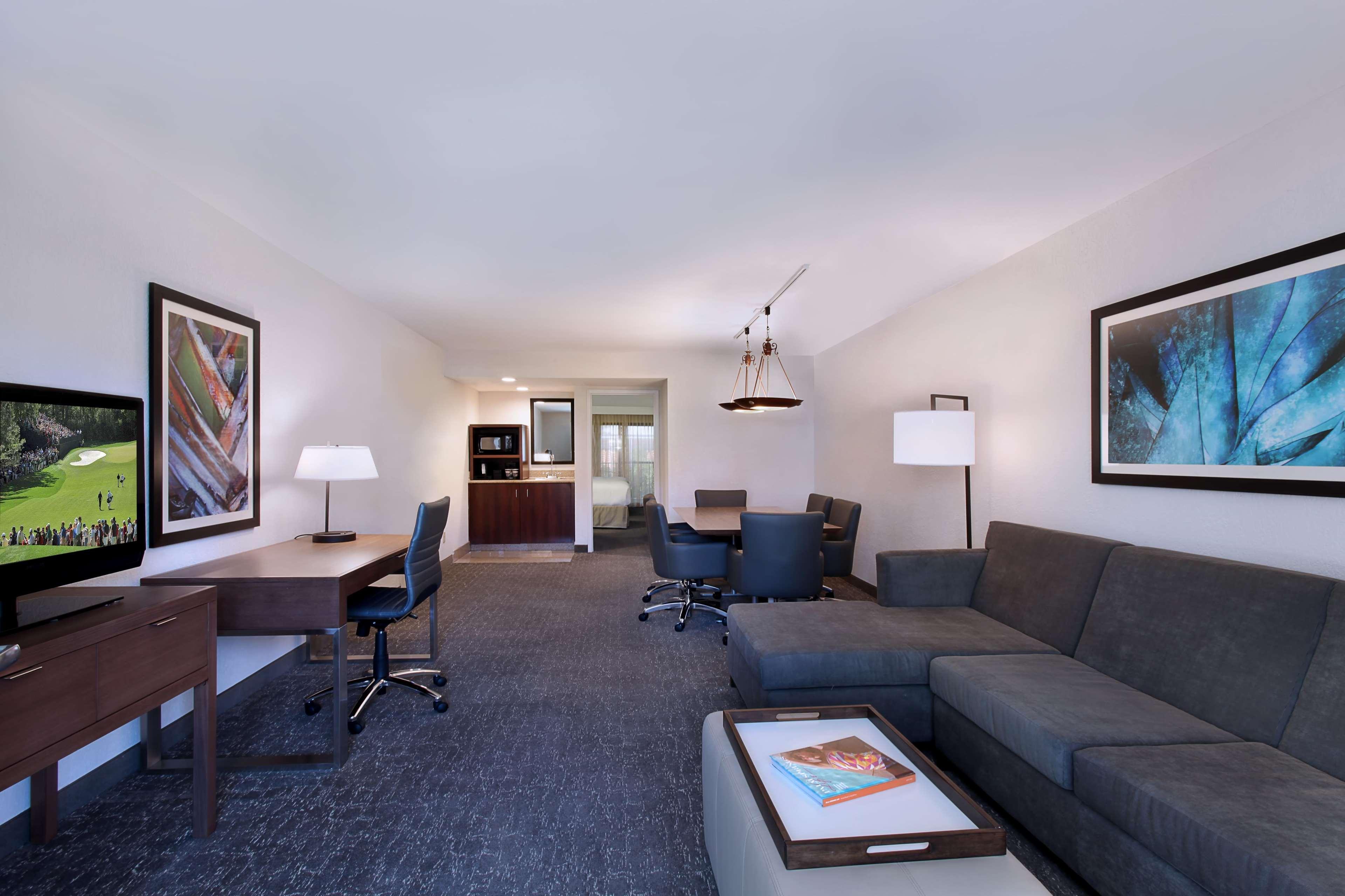 Embassy Suites By Hilton Palm Desert Bilik gambar